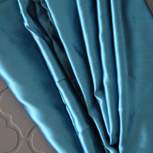 Teal Polyester Table Cloth - Picture 7 of 15